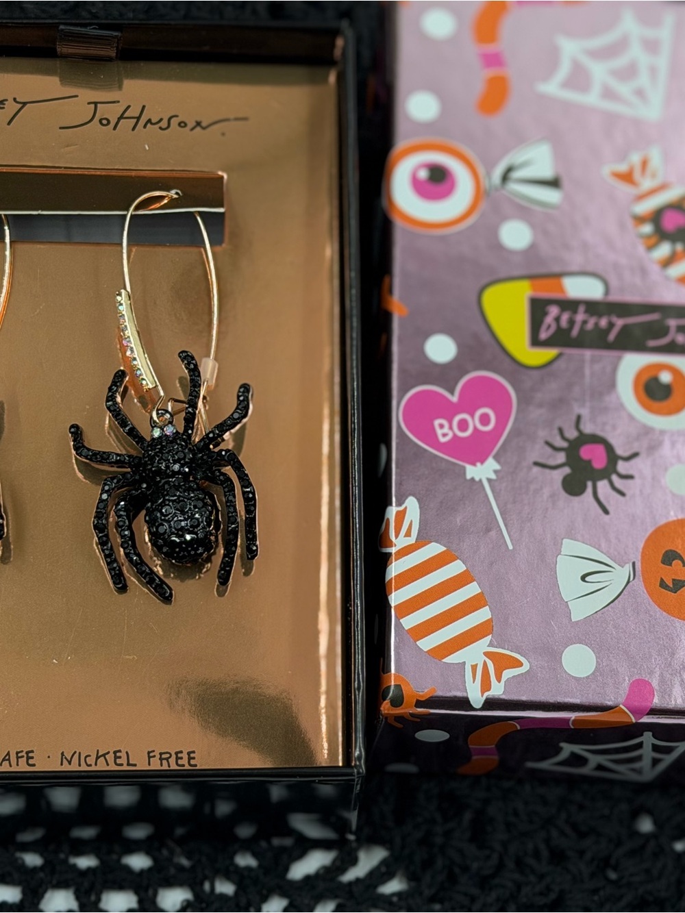 betsey johnson black spider crystal hoop earrings halloween nwt